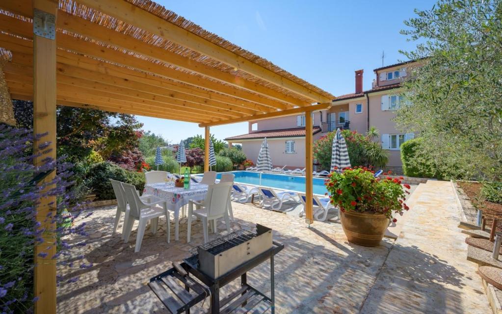 Villa Franka 113 บาซานิยา ภายนอก รูปภาพ