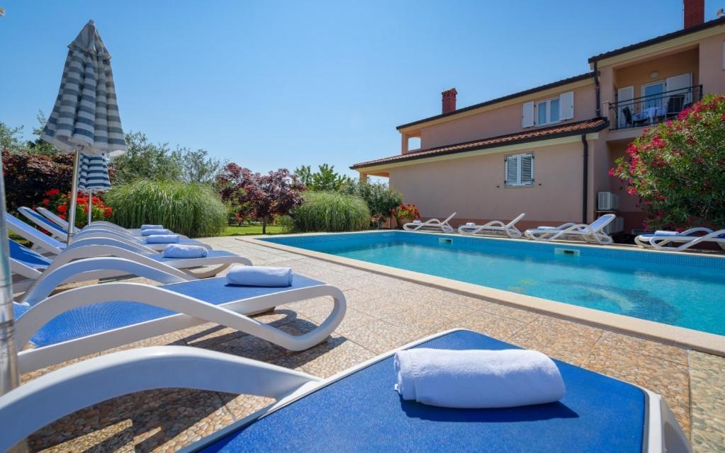 Villa Franka 113 บาซานิยา ภายนอก รูปภาพ