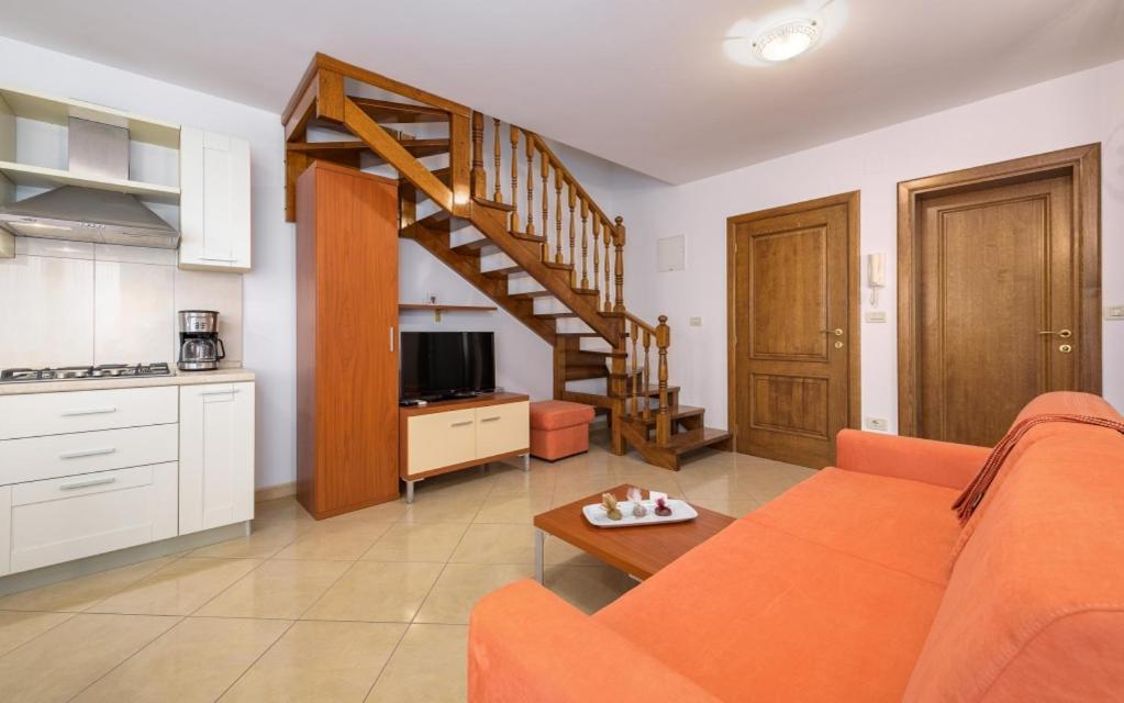 Villa Franka 113 บาซานิยา ภายนอก รูปภาพ